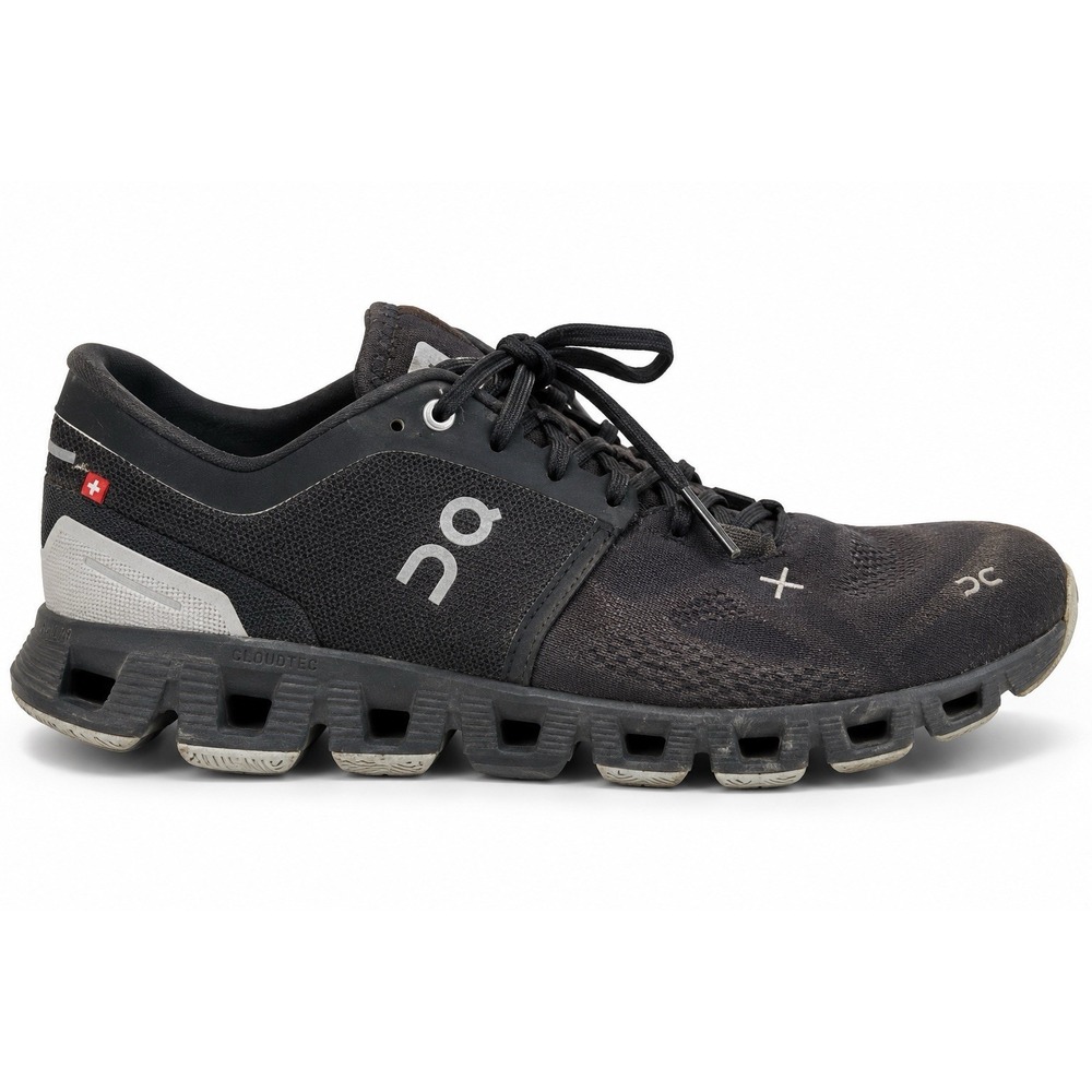 On Cloud X 3 Women 8 Black White Running Shoes CloudTec Sneakers 60.98696